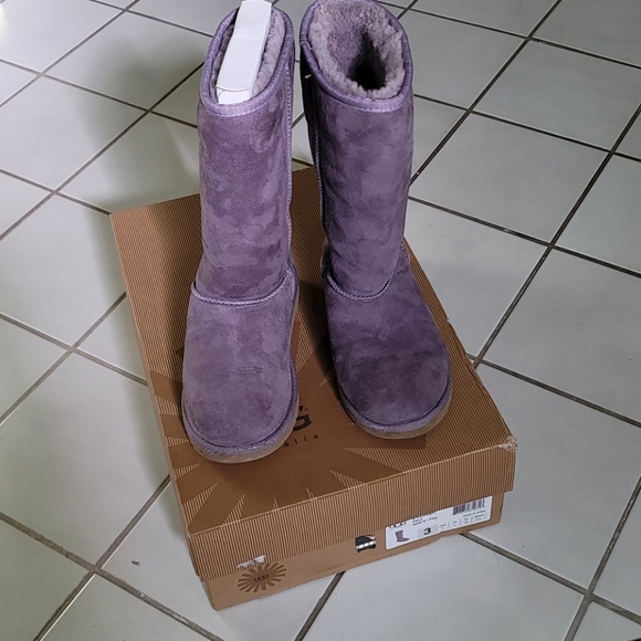Ugg classic